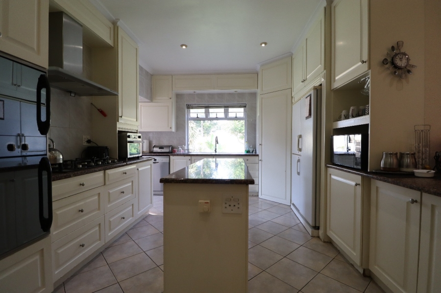 4 Bedroom Property for Sale in Summerstrand Eastern Cape